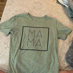 Green 'MAMA' Graphic T-Shirt